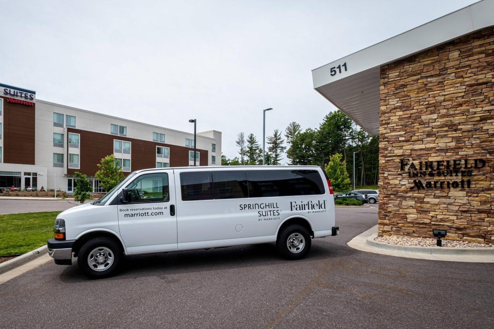 Fairfield Inn & Suites By Marriott Wisconsin Dells Lake Delton Exterior photo